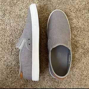 Mens Toms size 8.5